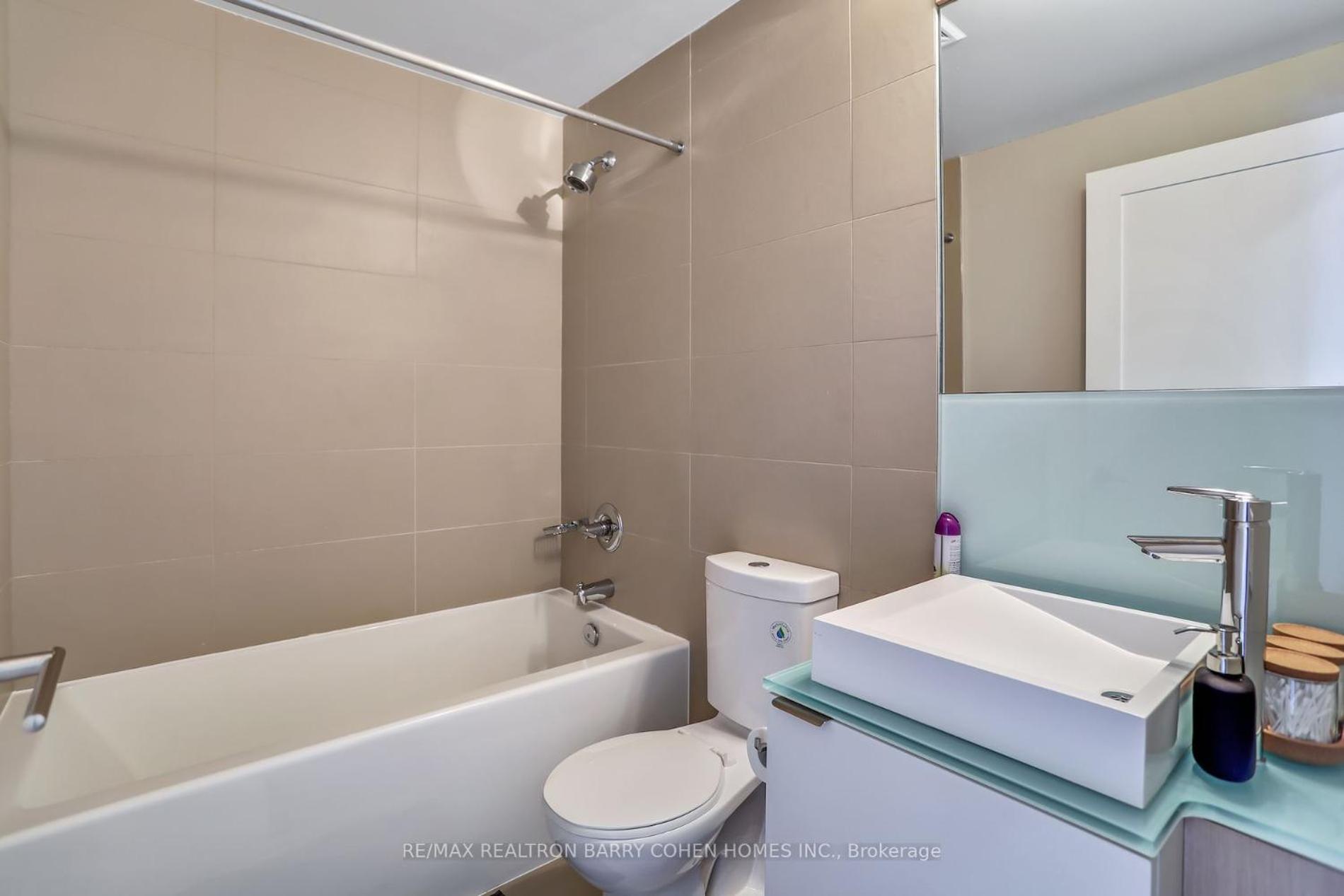Downtown Suites With Free Parking Toronto Exteriér fotografie